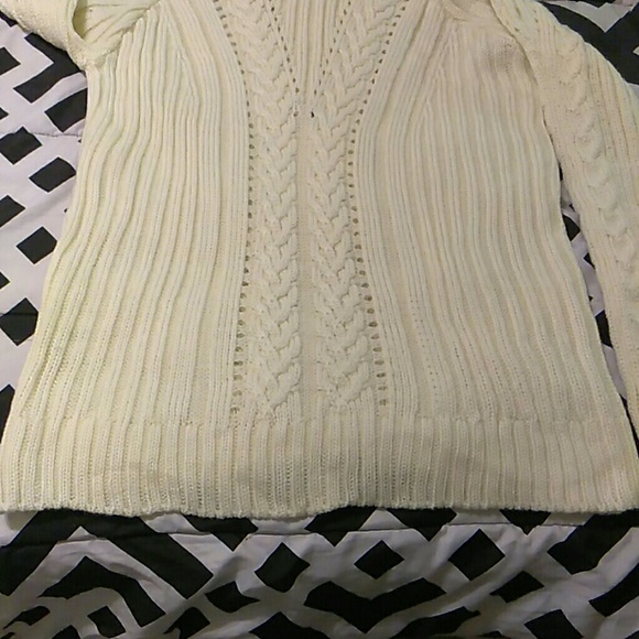 Sweater - Picture 5 of 5